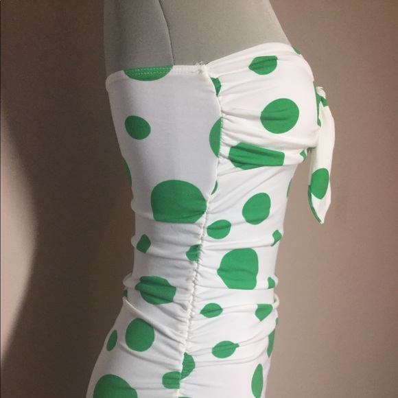 🌹3/25🌹Sirens white & green  Strapless polkadot Top Size SP - Picture 3 of 6